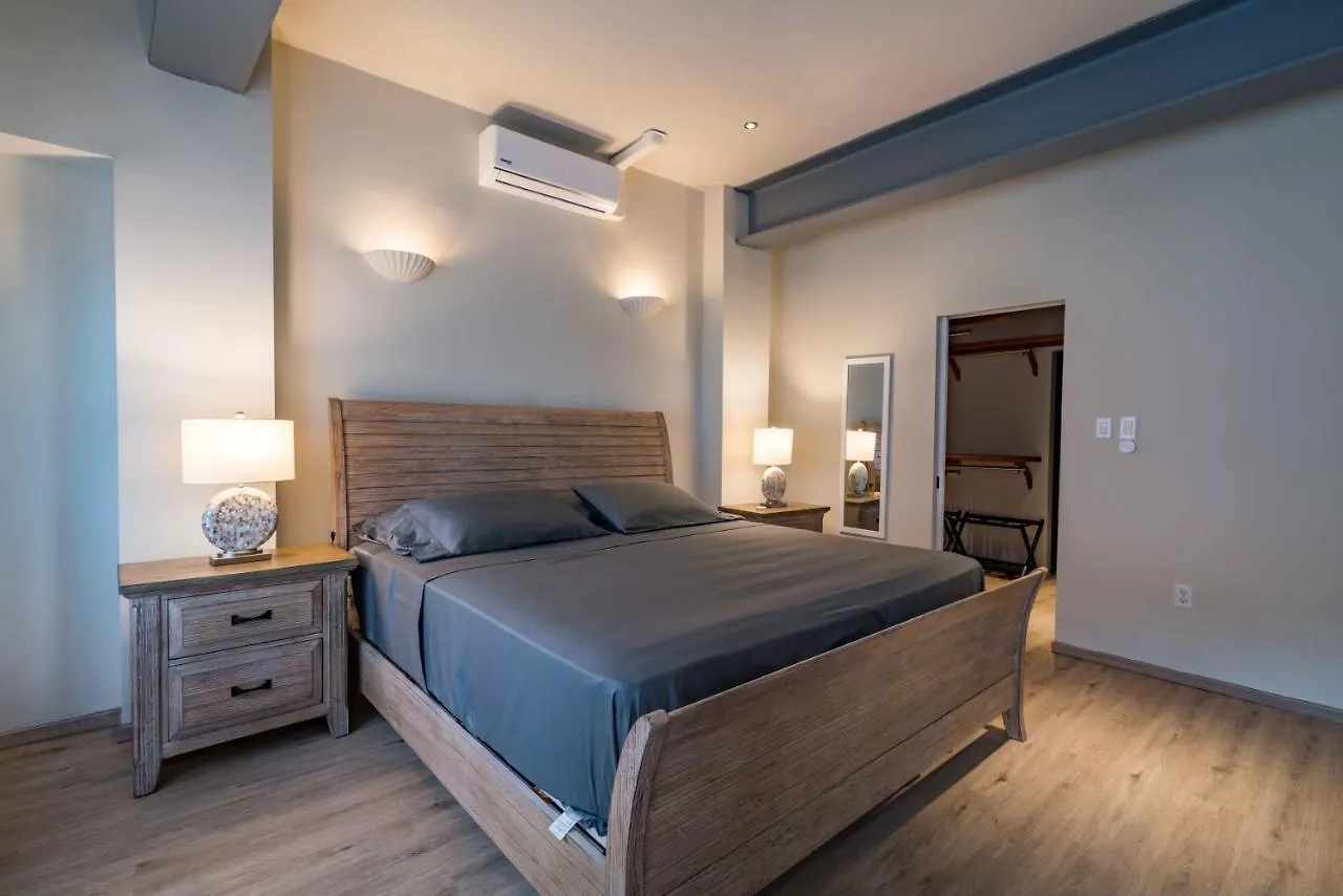 La Casa Amarilla Apartments Willemstad